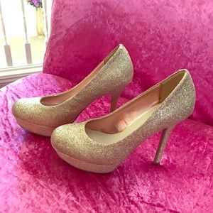 Gold Pumps